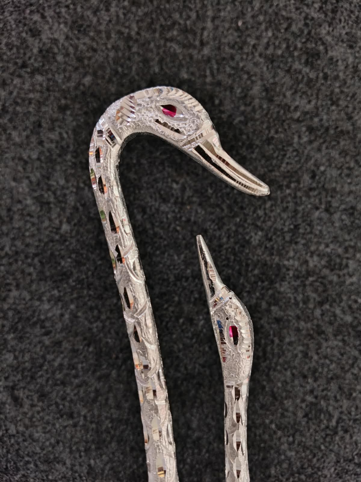 Metal Swan Pair